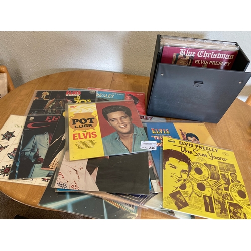 240 - Records : ELVIS PRESLEY - a case of various albums - all in great conditions (37)