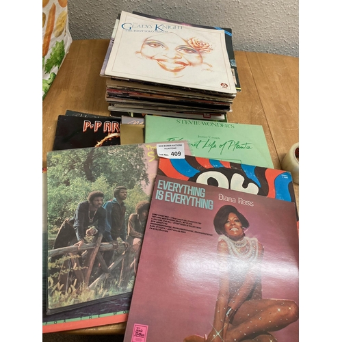 409 - Records : 40+ Soul & Motown albums inc Diana Ross, H Melvin, G. Knight etc