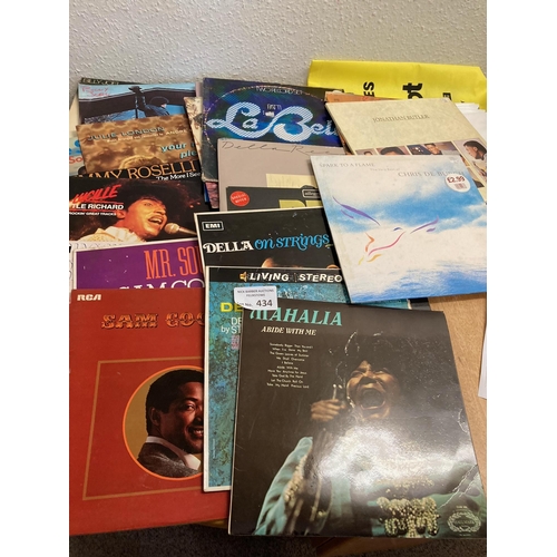 434 - Records : Large box of Soul, Blues, Pop albums great selection (75)