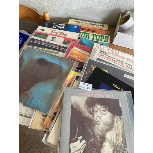 123 - Records : 18 albums inc soundtracks - some with fliers, Stanshall, Eddy, Pink Floyd