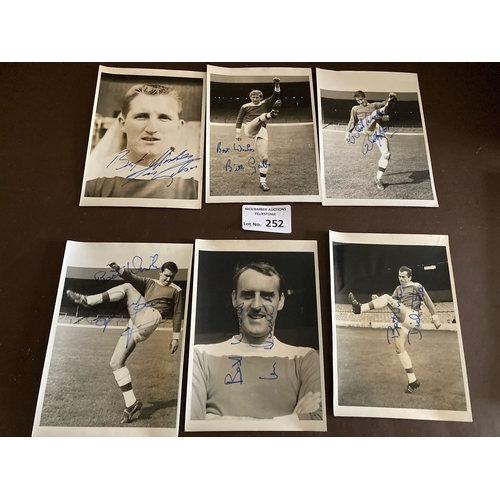 252 - Football : MIDDLESBROUGH Autographed original press photographs mostly 7x5 1960s - inc Gibson, Gates... 