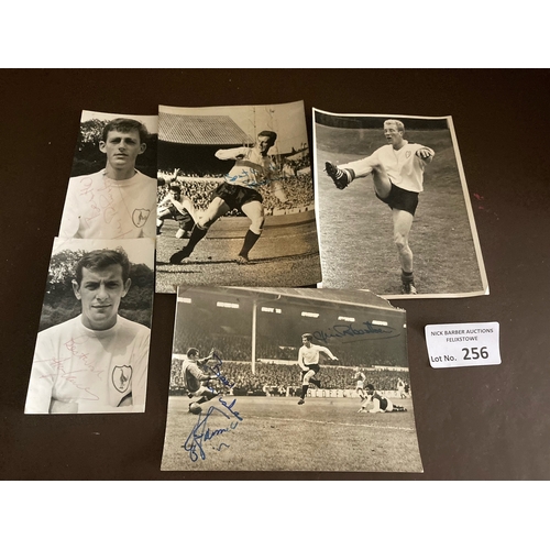 256 - Football : TOTTENHAM Autographed original press photographs 1960s 6x4/7x5 inc Robertson, Flowers etc... 