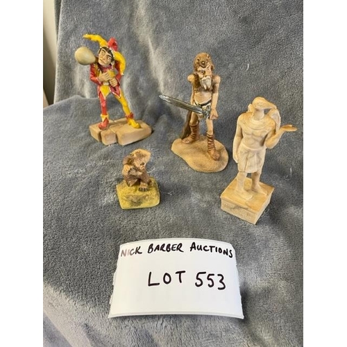 553 - Collectables : Clarecraft Discworld - incl Dried Frog Pill Box (slight damage to interior), Hat the ... 