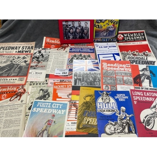 282 - Speedway : Large box of programmes - general league issues with Wembley pre-war, many defunct & appr... 