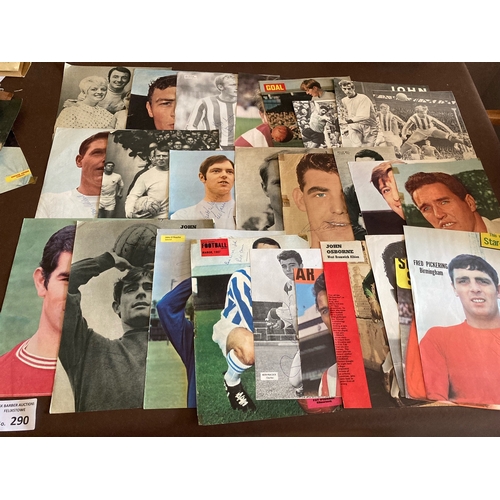 290 - Football :  Autographs - signed magazine pages 1960s/70s - mixed lot inc Blackpool, Notts Forest, Ip... 