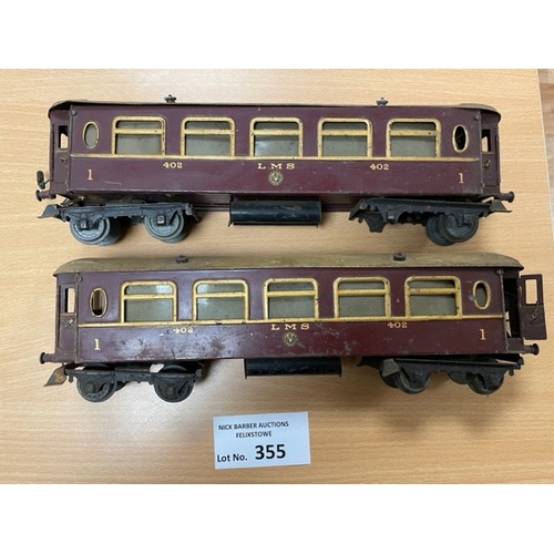 355 - Diecast : Hornby 'O' Gauge pair of LMS Saloon coaches - reasonable condition