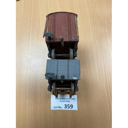 359 - Diecast : 6 assorted wagons - mixture of tin plate or wood, fair to good conditions, plus some space... 