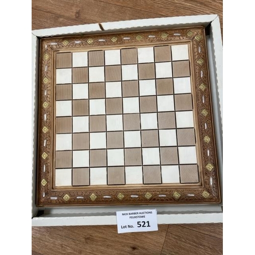 521 - Collectables : APMA Greek chessboard with figures, one with slight damage