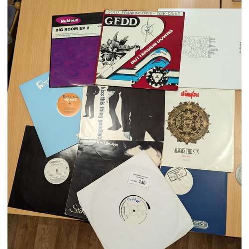 136 - Records: Mixed collection of 12