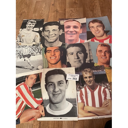 253 - Sports Memorabilia; Football: Football signed magazine pages by various players, many different club... 