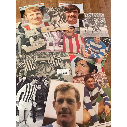 253 - Sports Memorabilia; Football: Football signed magazine pages by various players, many different club... 