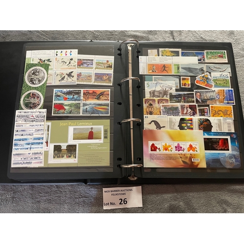 26 - Stamps: Canada - album of Mint and Used commemoratives, 1975/2007.