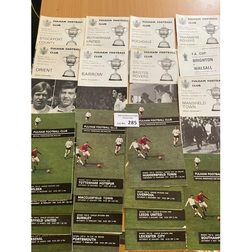 285 - Sports Memorabilia; Football: Collection of mostly 1960s football programmes; including many Fulham,... 