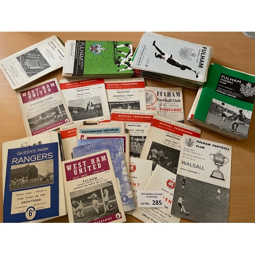 285 - Sports Memorabilia; Football: Collection of mostly 1960s football programmes; including many Fulham,... 