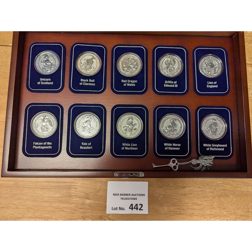 442 - Coins: Danbury Mint Queen's Beasts silver proof bullion collection within deluxe wooden box; Excelle... 