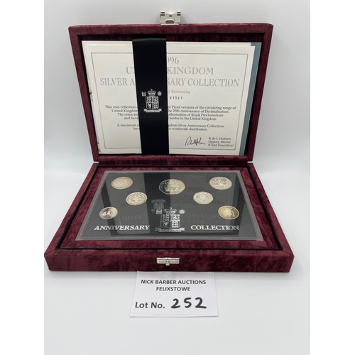 252 - Coins: Royal Mint 1996 Silver Proof coin set within deluxe box.