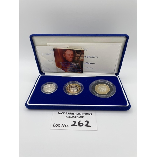 262 - Coins: Royal Mint Silver Proof Piedfort 2004 3 coin collection within case.