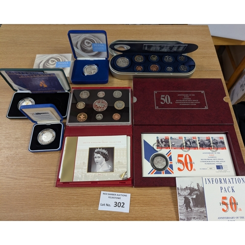 302 - Coins: Various coin sets including 2000 Time Capsule, Diana Proof, etc; (6).