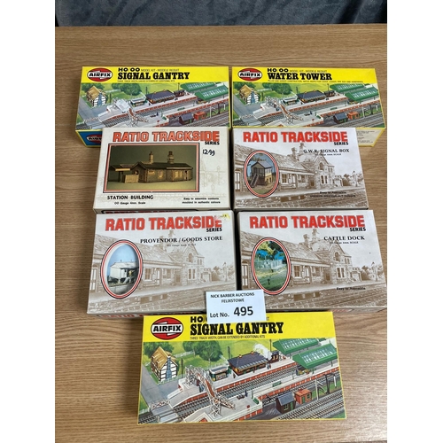 495 - Diecast: Model Kits mostly relating to railway, trucks, war; including Airfix, Matchbox, Hornby; all... 