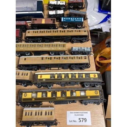 579 - Diecast; Trains: 2 boxes of carriages and wagons; mostly unboxed, includes Bachmann, Warwell, Hornby... 