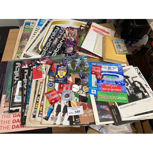 589 - Collectables: Mixed lot including ephemera, football programmes, music posters, music stills, magazi... 