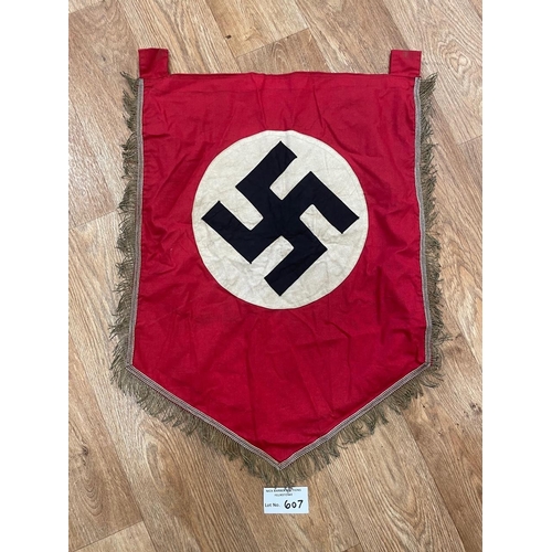 607 - Collectables; Militaria: German WW2 red swastika Nazi pennant/banner; approx 24