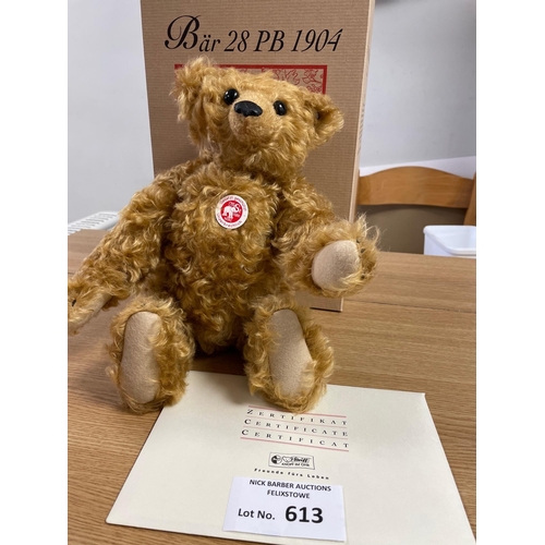 613 - Collectables; Teddy Bears: Steiff Bear 28 PB 1904 Replica, white tag 404115, LE 541/7000, with certi... 