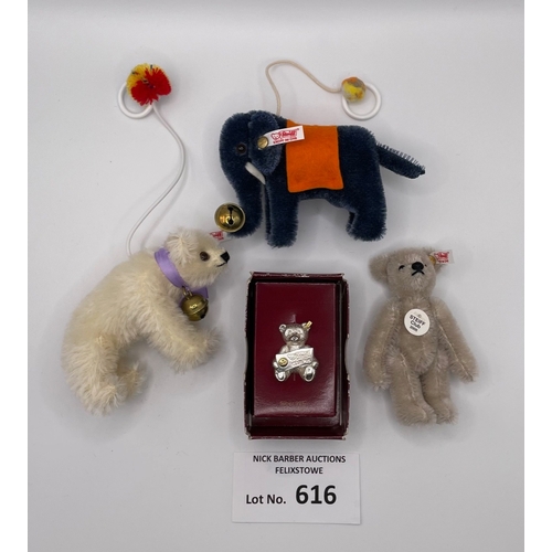 616 - Collectables; Teddy Bears: Steiff collection of Club Gift miniature bears, including 1993 (sterling ... 