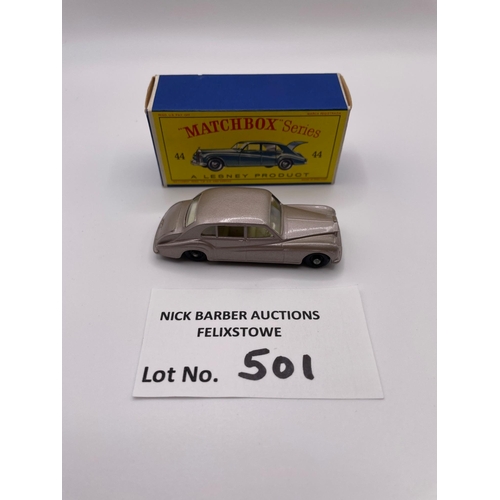 501 - Diecast: Matchbox Regular Wheels 44 Rolls Royce Phantom V, metallic mauve, ivory interior, black bas... 