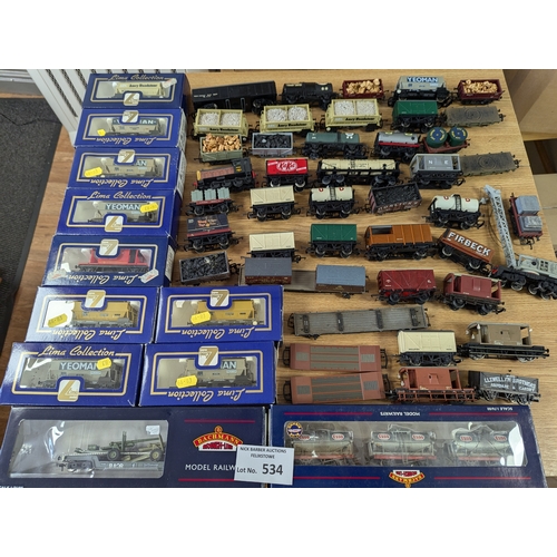 534 - Diecast; Trains: Large assortment of carriages/accessories etc.; including Lima, Tri-ang and others;... 