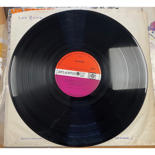 223 - Records: Led Zeppelin albums, No. 1 and No. 3, first pressings, plum and red labels, both in superb ... 