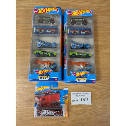 139 - Diecast: Quantity of boxed diecast including Corgi, Lledo, Hot Wheels, and others.