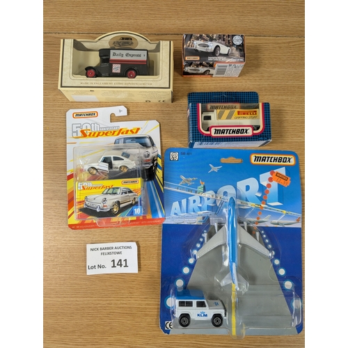 141 - Diecast: Collection of mixed boxed modern diecast, including Matchbox, Micro Machines, Lledo, and ot... 