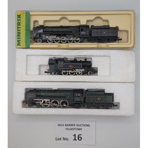 16 - Trains: Hornby Minitrix trio of N Gauge boxed trains, including: N207 Class 9F 2-10-0 92018, 12040 M... 