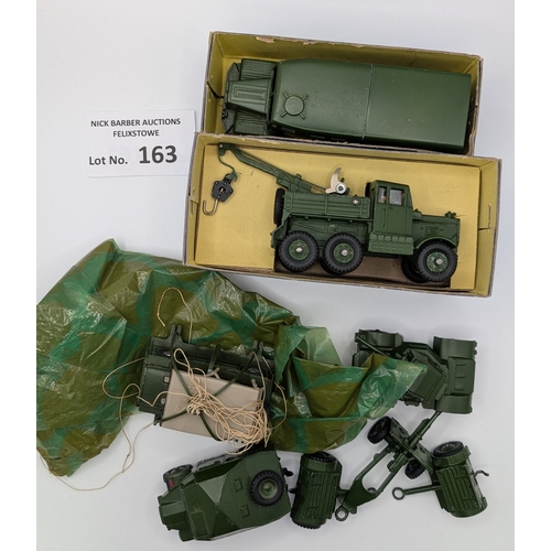 163 - Diecast: Dinky Toys assortment of mainly military models, including 601, 670, 697, 689 and 661; mode... 