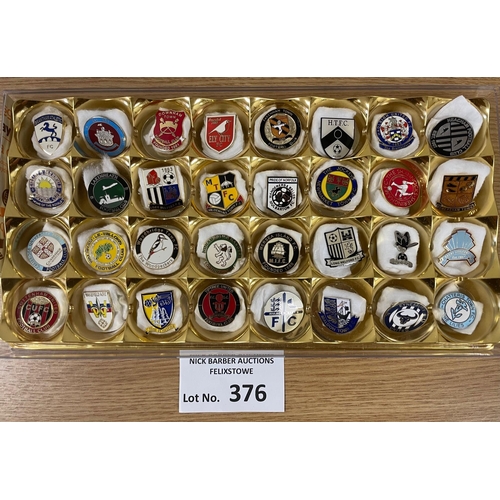 376 - Sports; Football: Football badges; 4 boxes of generally modern non-league club issues, and a few for... 