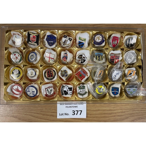 377 - Sports; Football: Football badges in 5 boxes; all non-league; Fine conditions; (160).