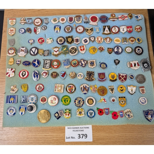 379 - Sports; Football: Case of vintage football badges; many older issues, some with button hole pin; 2 l... 