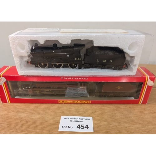 454 - Diecast; Railway: Box of mixed boxed railway items and related; Oxford Diecast, Hornby, etc.