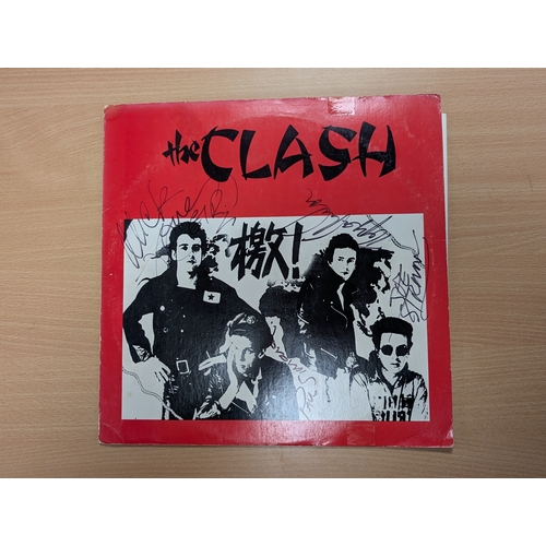 150 - Music Memorabilia: The Clash bootleg album by Creative Artistry fully SIGNED on the cover by the ban... 