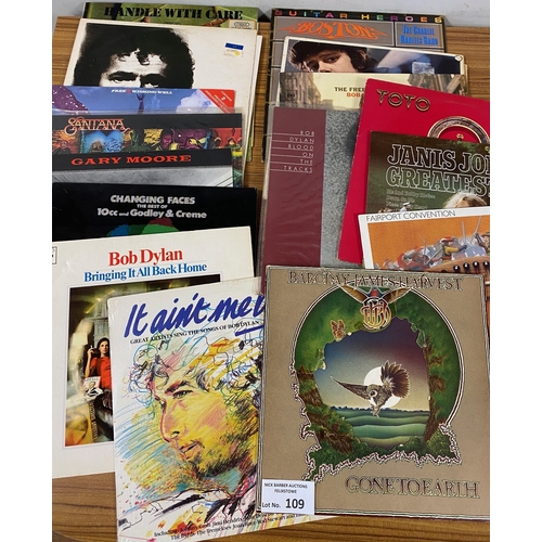 109 - Records : Box of albums, decent names, good conditions, incl U2, Neil Young, Lennon, Dylan, Gary Moo... 