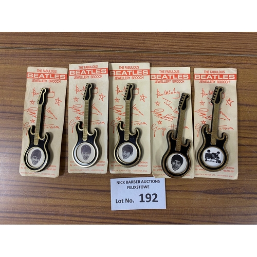 192 - Records : Beatles jewellery brooch set of 5 by Invicta Plastics 1964 with backing cards, rarely seen... 