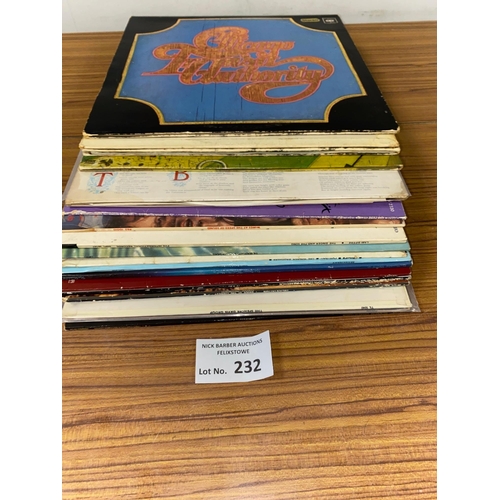 232 - Records : 20 mainly rock albums, incl ISB, Genesis, John Mayall.