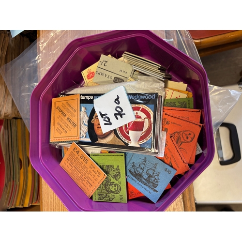 70A - Stamps : GB booklets, 86 pre-decimal booklets, 6 prestige booklets, 3 decimal value ptsa £400+.