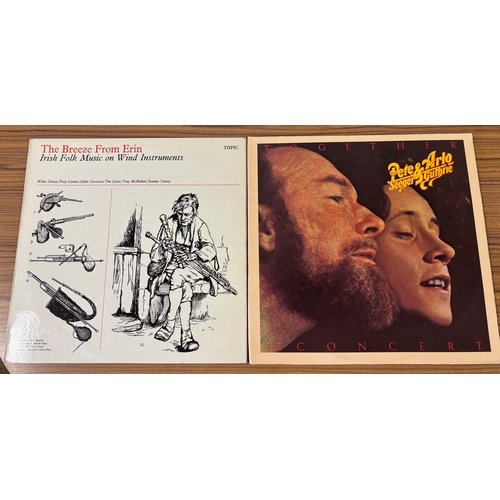 91 - Records : Folk albums and Seeger Box Set in great conditions, and rare labels (6).