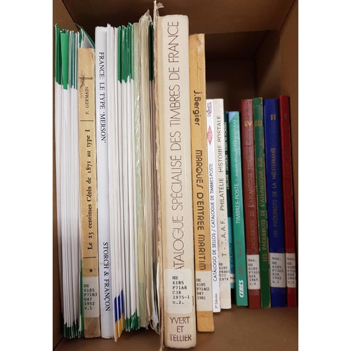 224 - FRANCE: Two boxes containing a large number of publications. Noted Catalogue Specialise des Timbres ... 
