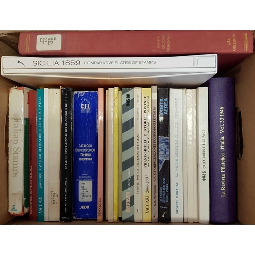 234 - ITALY: Two boxes containing a large number of publications. Noted Sicilia 1859 by Vaccari, La Posta ... 