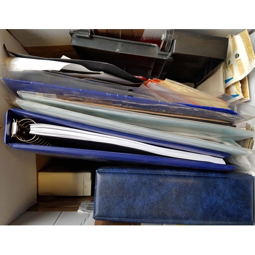 192 - BRITISH COMMONWEALTH: Range in 7 cartons inc. Bermuda King George VI High Values (1980), Stamps of t... 