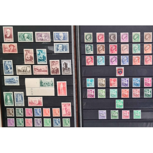 581 - EARLY 20th. CENTURY MINT COLLECTION: 1900-1959 collection in 2 stock books. Great majority of the co... 