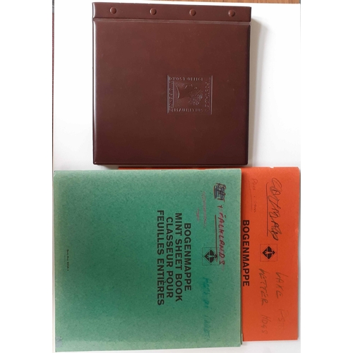 80 - MINT SHEET BINDER AND BOOKS: Deluxe brown Lighthouse Boga III mint sheet binder with thirty clear pl... 